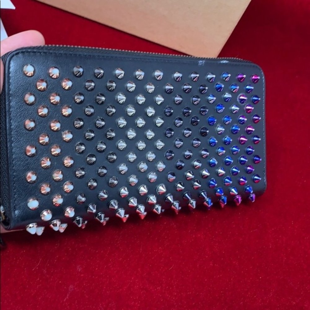 Authentic Christian Louboutin Zippy Wallet Black - Picture 2 of 12